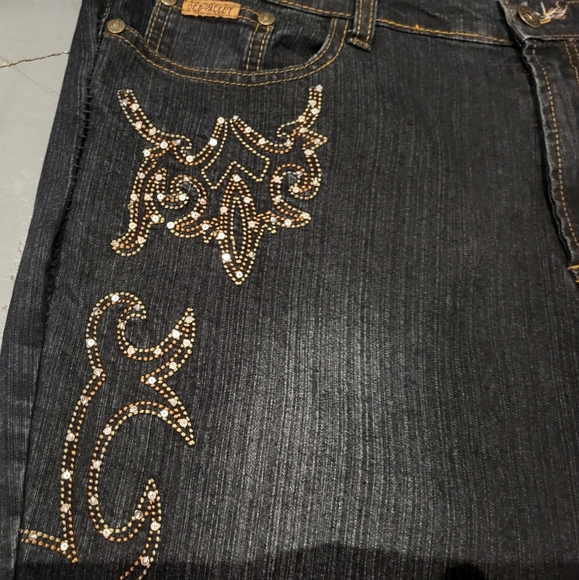 Old Valley Bramd Embellished Jeans - Picture 2 of 7